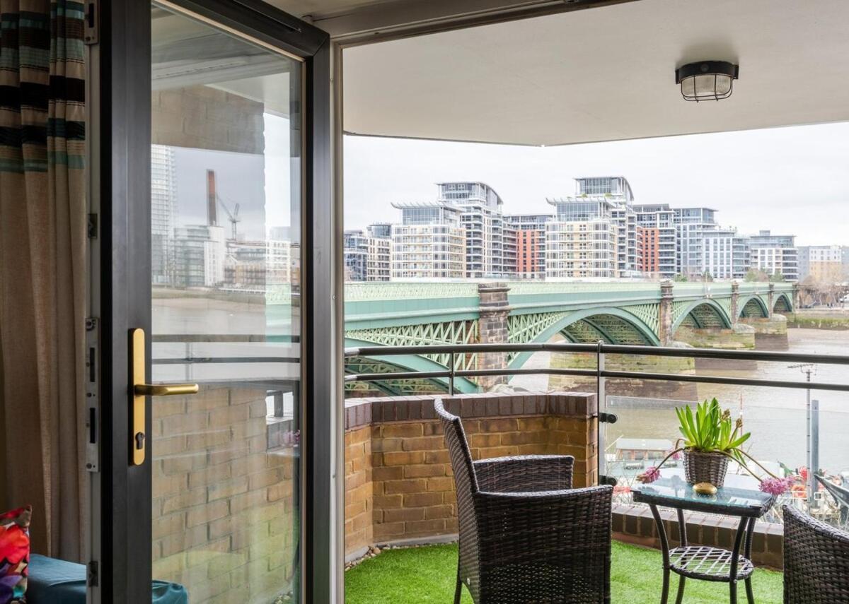 Modern One Bed Flat Overlooking The Thames River