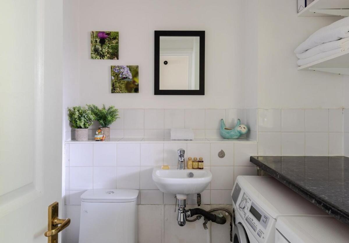 Modern One Bed Flat Overlooking The Thames River Apartment *
