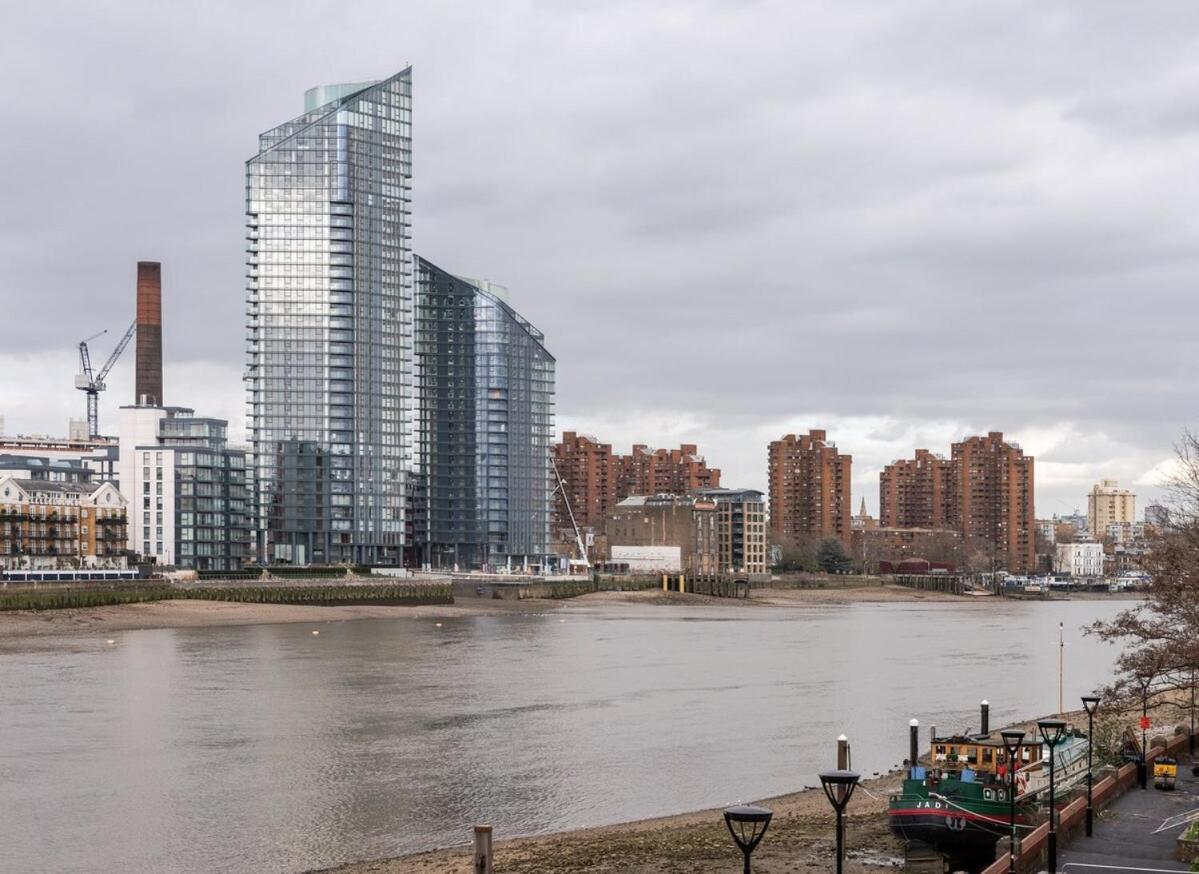 Modern One Bed Flat Overlooking The Thames River * London